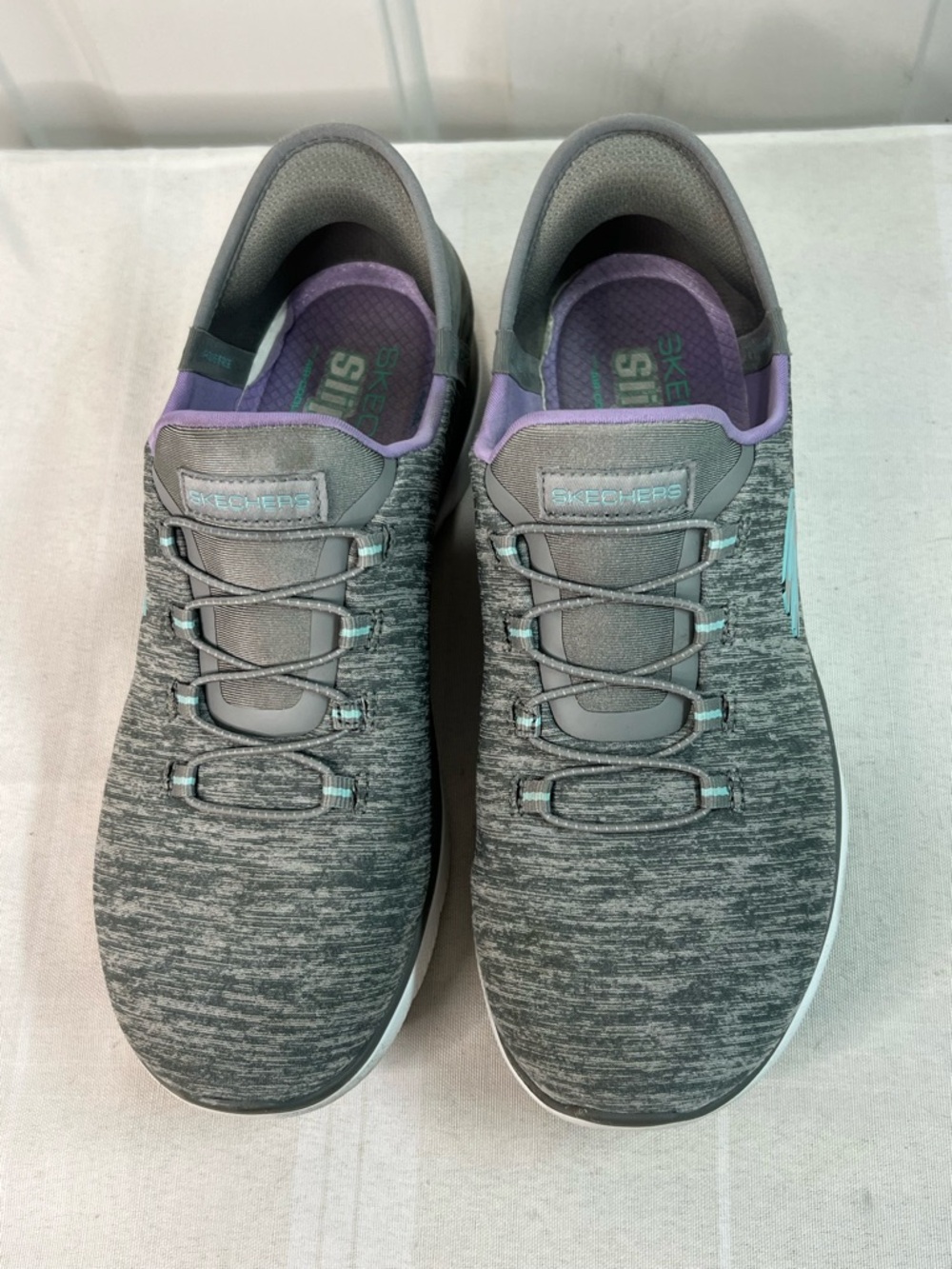 Skechers slip in gray Summits Dazzling Haze sneakers size 7 1/2